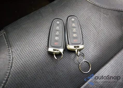 2013 Ford Taurus Limited z USA, uszkodzony, nr VIN 1FAHP2J84DG168239